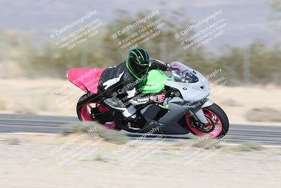 media/Dec-01-2025-Moto Forza (Mon) [[2daa91e15f]]/3-Beginner Group/Session 2 (Turn 7 Inside Pans)/